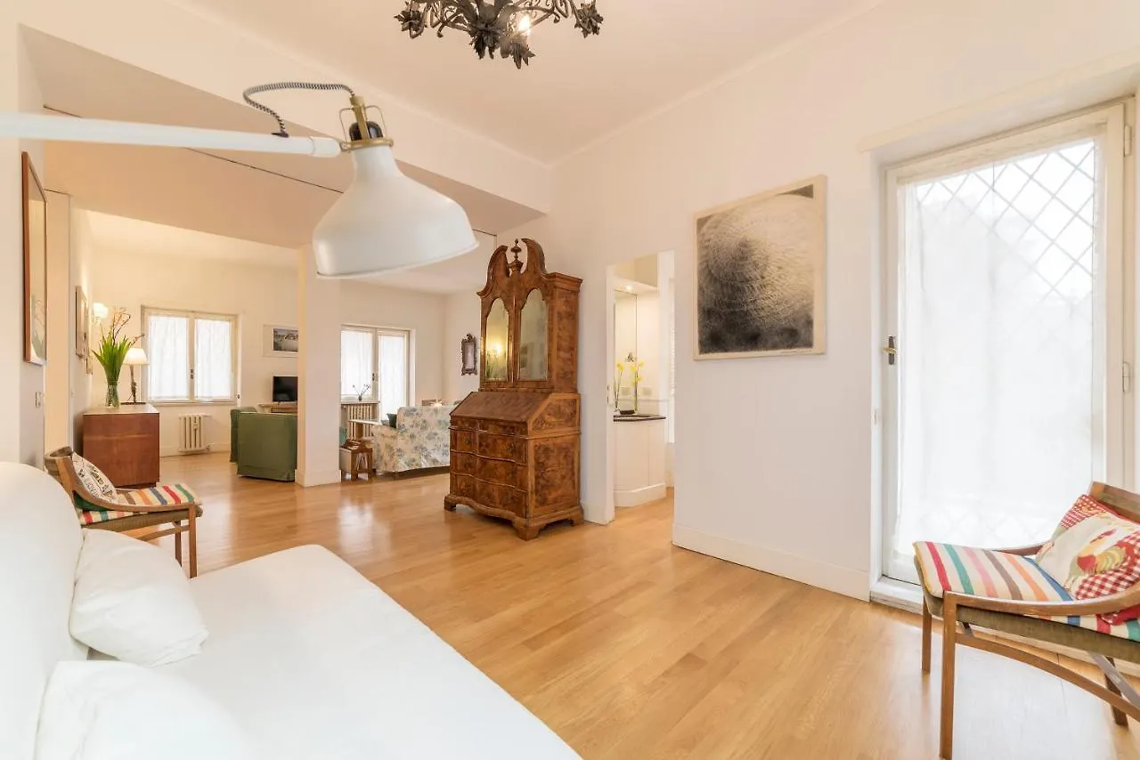 Micheli 4Pax Apartment With Terrace Rome Italy